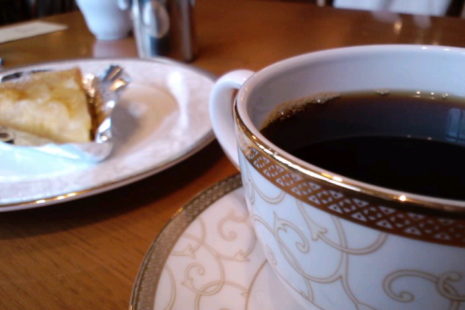 炭火焙煎珈琲 凛 珈琲とケーキ