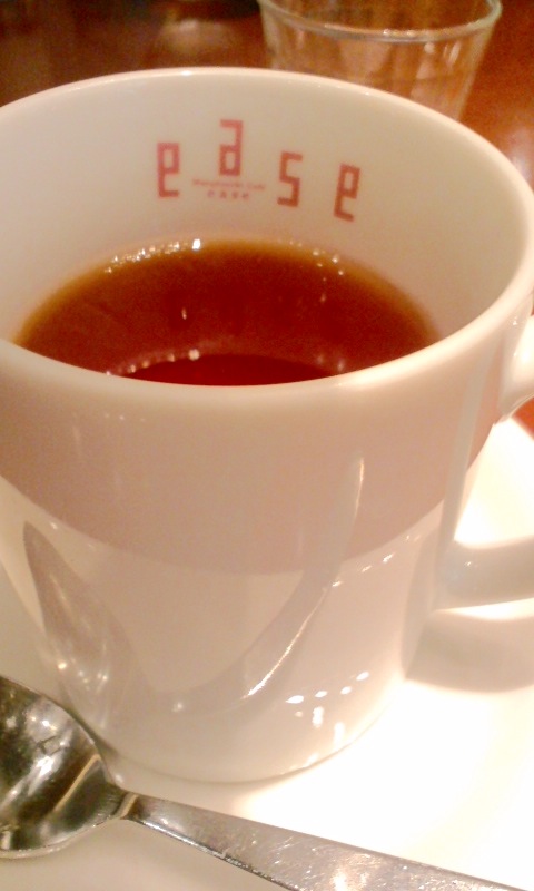 丸の内カフェease 紅茶